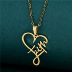 Collier “Faith” – Élégance & Spiritualité